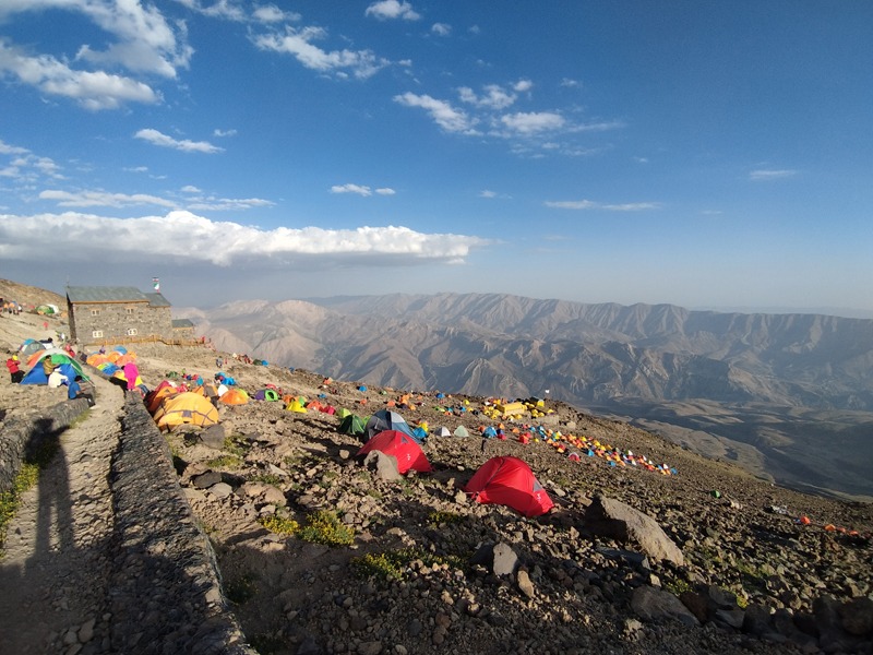 پناهگاه بارگاه سوم در مسیر جنوبی دماوند